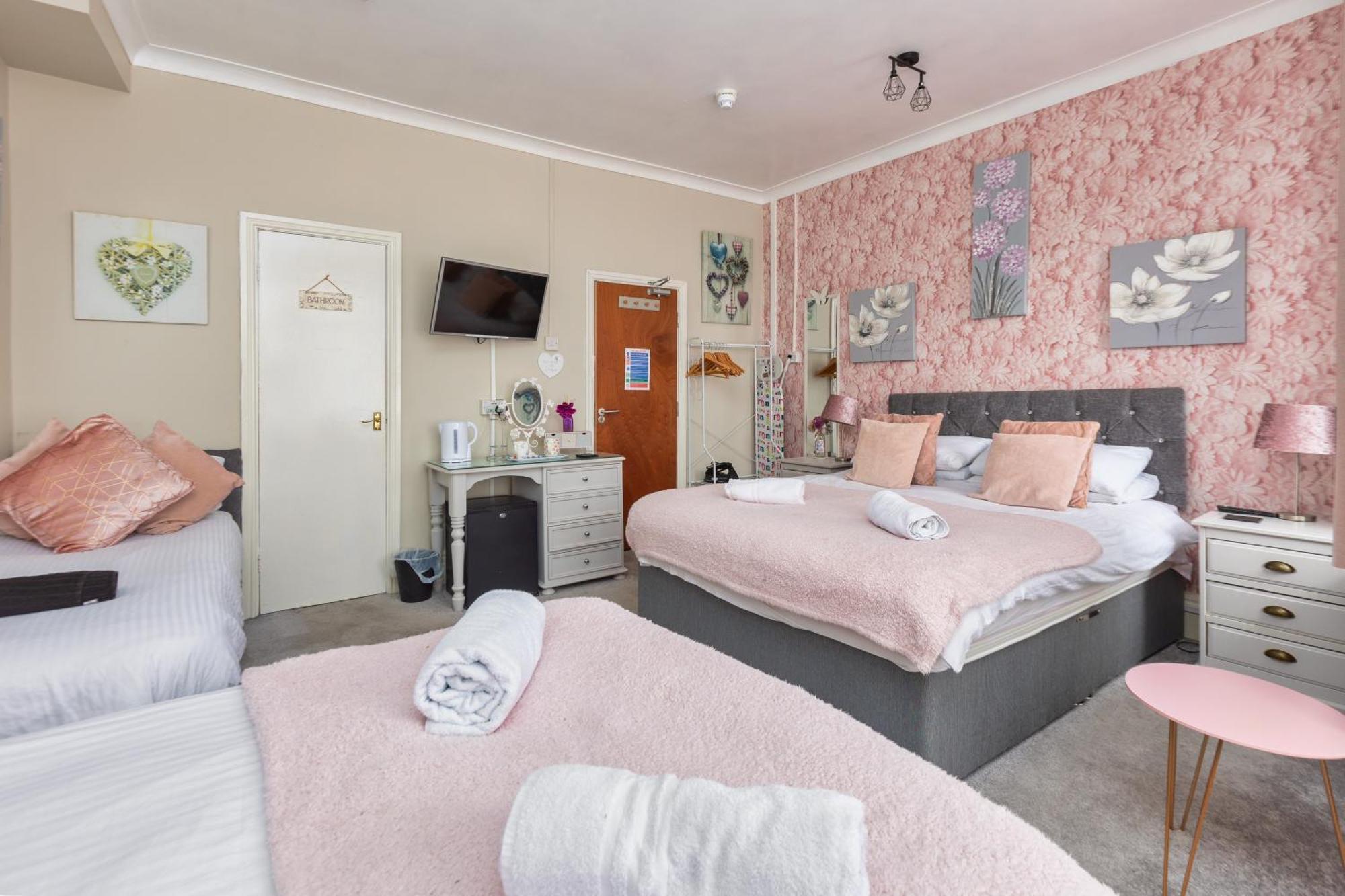 Friends Hotel Μπλάκπουλ Εξωτερικό φωτογραφία