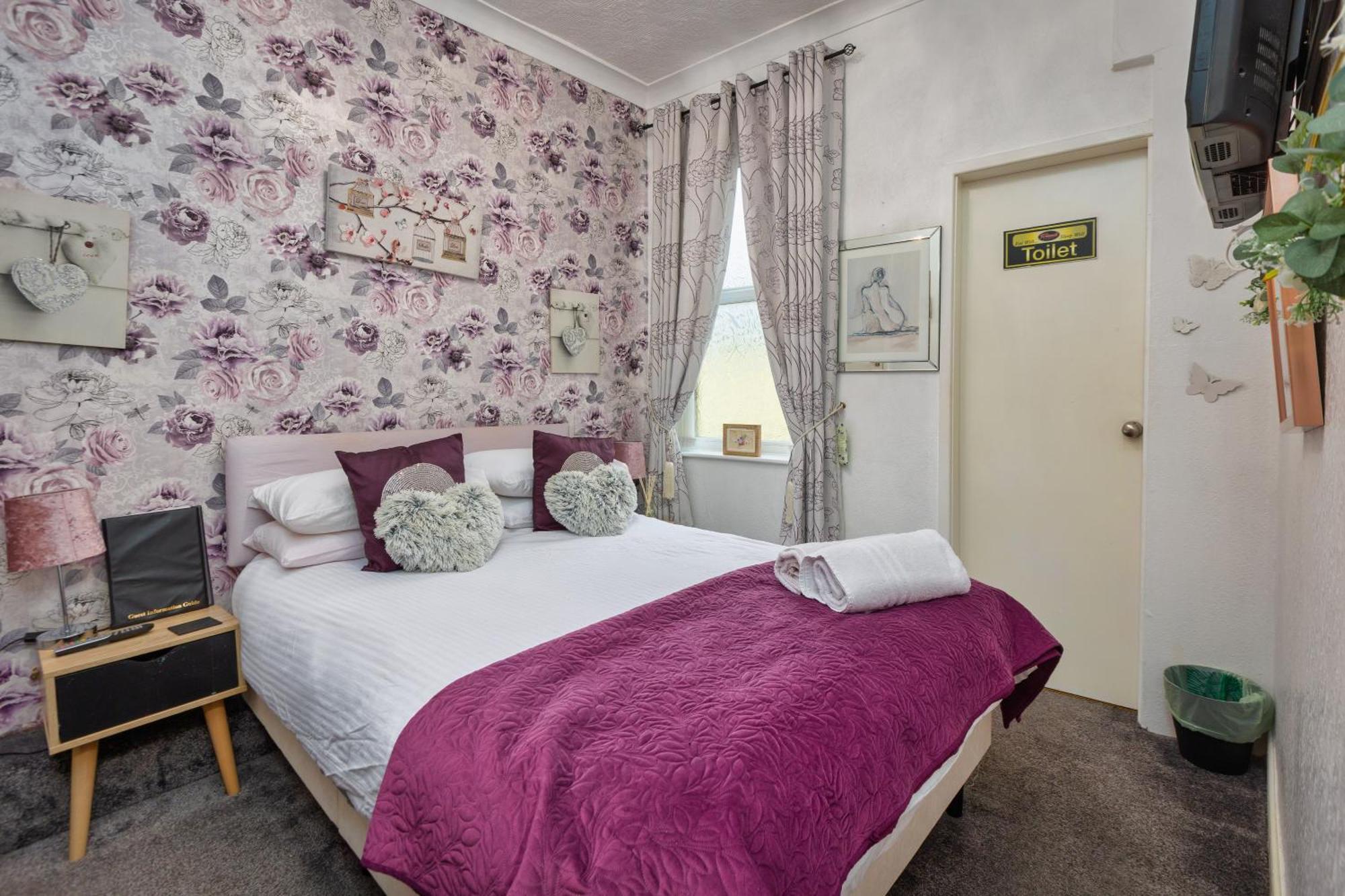 Friends Hotel Μπλάκπουλ Εξωτερικό φωτογραφία