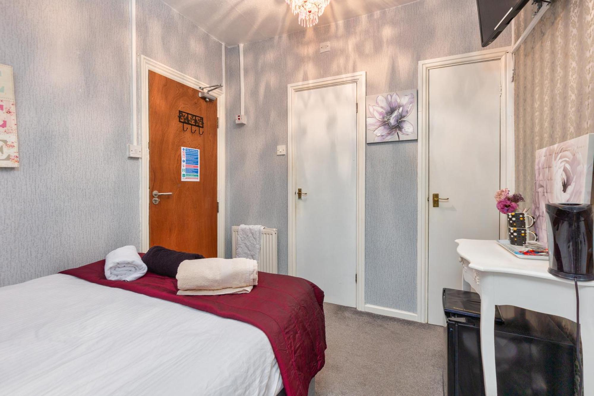 Friends Hotel Μπλάκπουλ Εξωτερικό φωτογραφία
